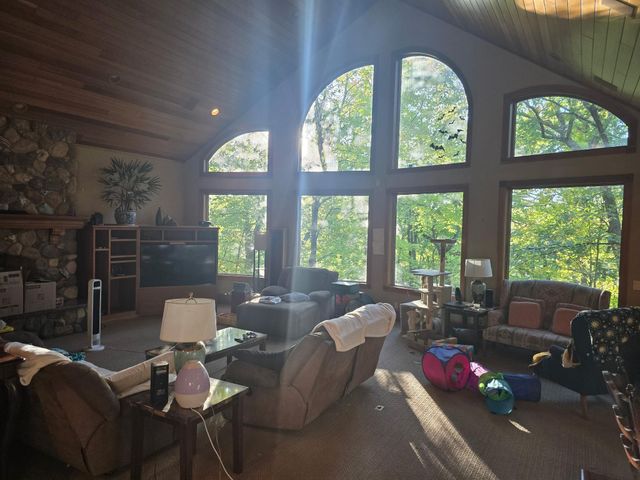 8748 Walton Oaks Drive, Bloomington, MN 55438