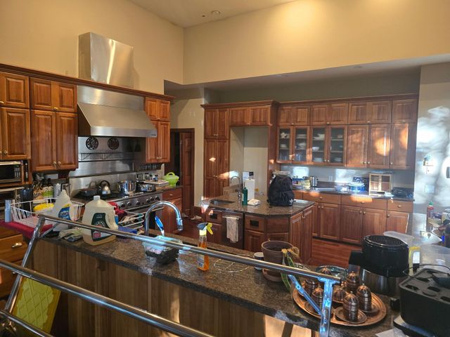8748 Walton Oaks Drive, Bloomington, MN 55438