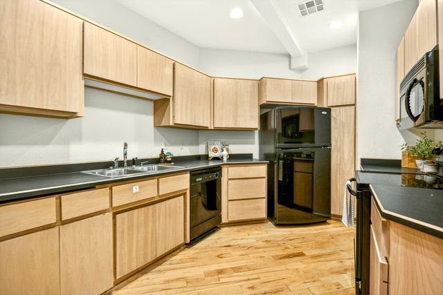 68 E Main Street 1, Ashland, OR 97520