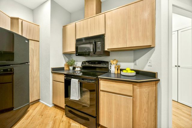 68 E Main Street 1, Ashland, OR 97520