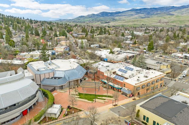 68 E Main Street 1, Ashland, OR 97520