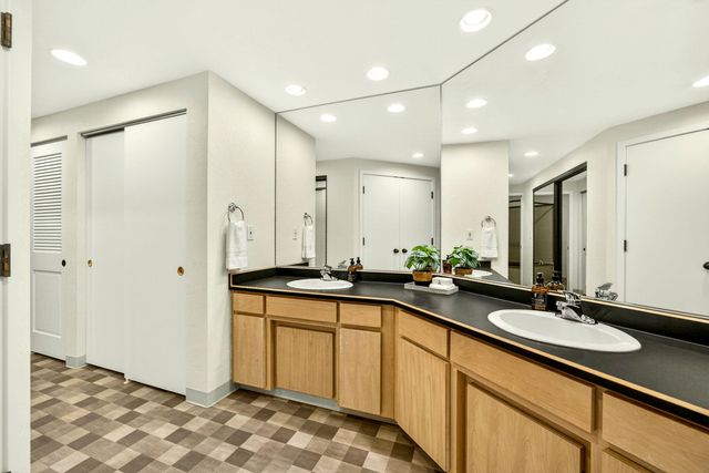 68 E Main Street 1, Ashland, OR 97520