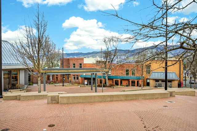 68 E Main Street 1, Ashland, OR 97520