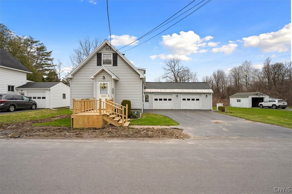 1428 Ney Avenue, New Hartford, NY 13502