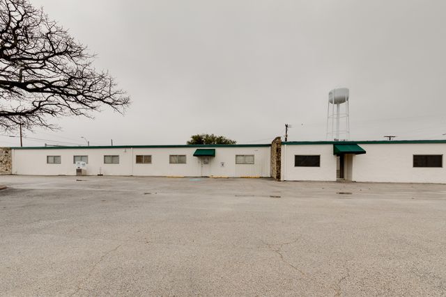 3600 W Pioneer Parkway 6, Pantego, TX 76013