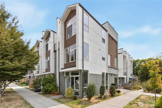 947 NW 56th Street, Seattle, WA 98107