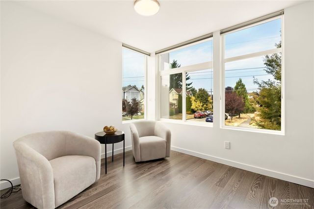 947 NW 56th Street, Seattle, WA 98107