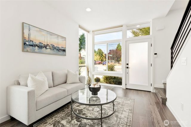 947 NW 56th Street, Seattle, WA 98107