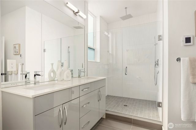 947 NW 56th Street, Seattle, WA 98107