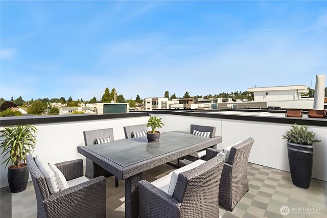 947 NW 56th Street, Seattle, WA 98107