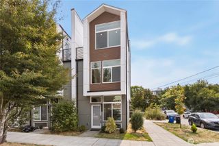 947 NW 56th Street, Seattle, WA 98107