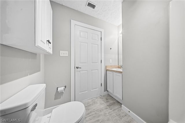 286 Leawood CIR, Naples, FL 34104