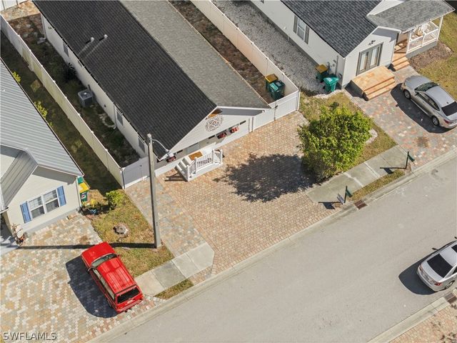 286 Leawood CIR, Naples, FL 34104