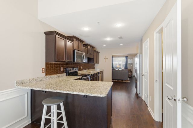4020 Commons Dr, Spring Hill, TN 37174