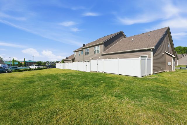 4020 Commons Dr, Spring Hill, TN 37174