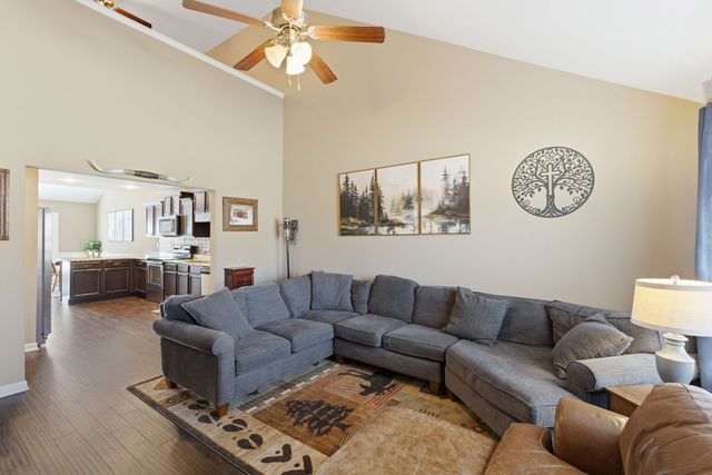 4020 Commons Dr, Spring Hill, TN 37174