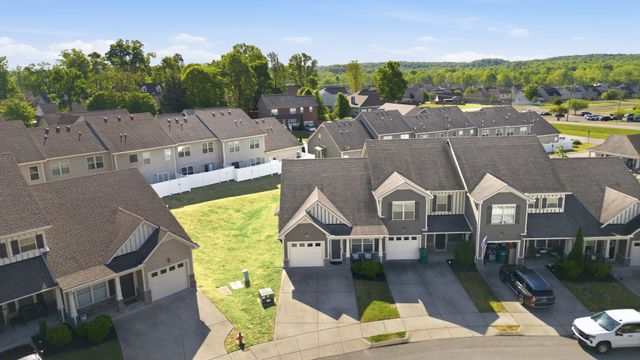 4020 Commons Dr, Spring Hill, TN 37174
