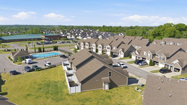 4020 Commons Dr, Spring Hill, TN 37174