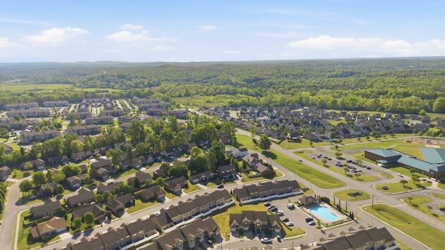 4020 Commons Dr, Spring Hill, TN 37174