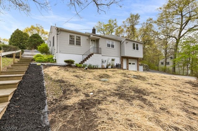 54 Reidy Pl, West Milford Twp., NJ 07421