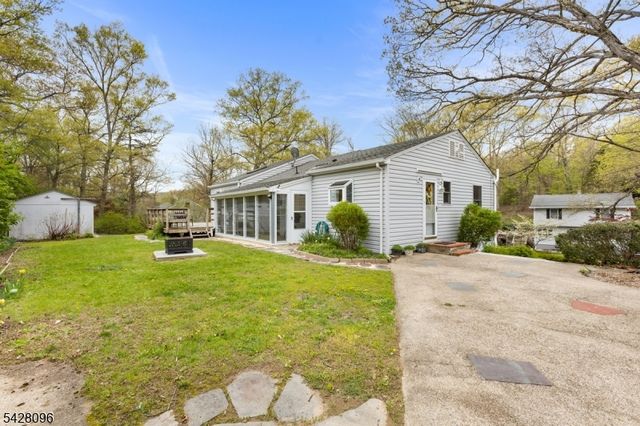 54 Reidy Pl, West Milford Twp., NJ 07421