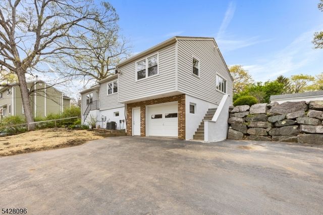 54 Reidy Pl, West Milford Twp., NJ 07421