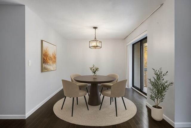 14 Old Stone Way 11, Weymouth, MA 02189