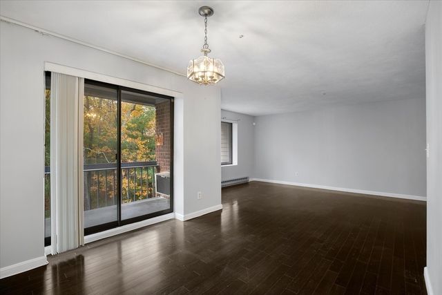 14 Old Stone Way 11, Weymouth, MA 02189