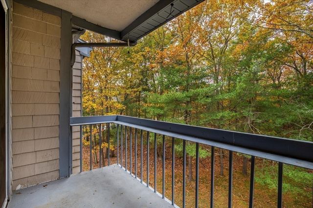 14 Old Stone Way 11, Weymouth, MA 02189