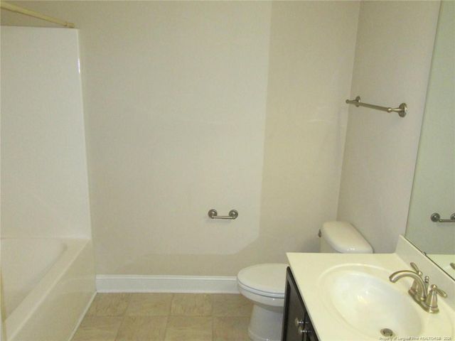 512 Rossendale Drive, Hope Mills, NC 28348