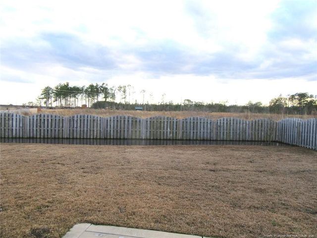 512 Rossendale Drive, Hope Mills, NC 28348