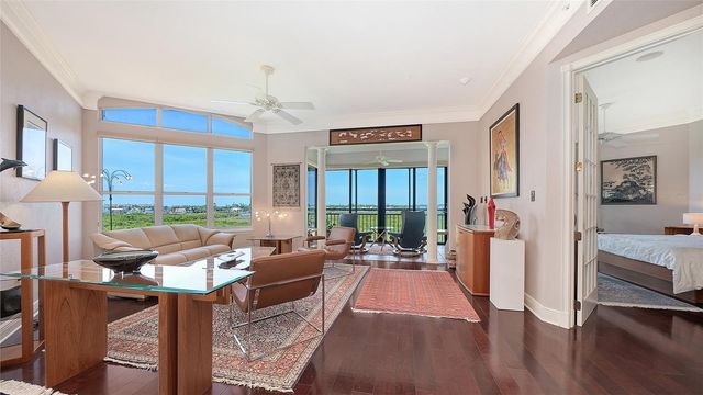 5420 EAGLES POINT CIRCLE 402, Sarasota, FL 34231