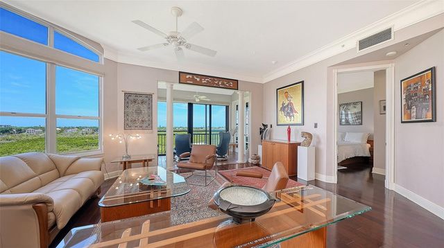 5420 EAGLES POINT CIRCLE 402, Sarasota, FL 34231
