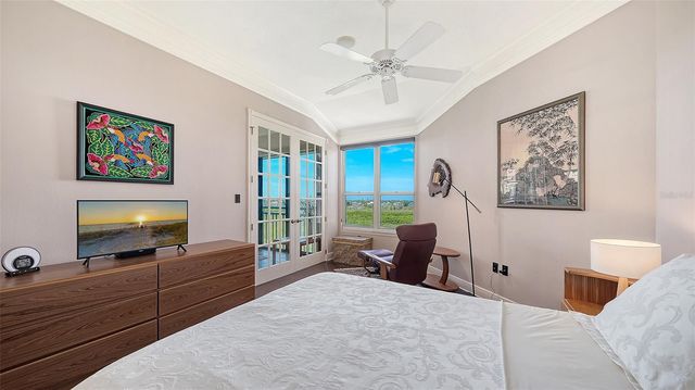 5420 EAGLES POINT CIRCLE 402, Sarasota, FL 34231