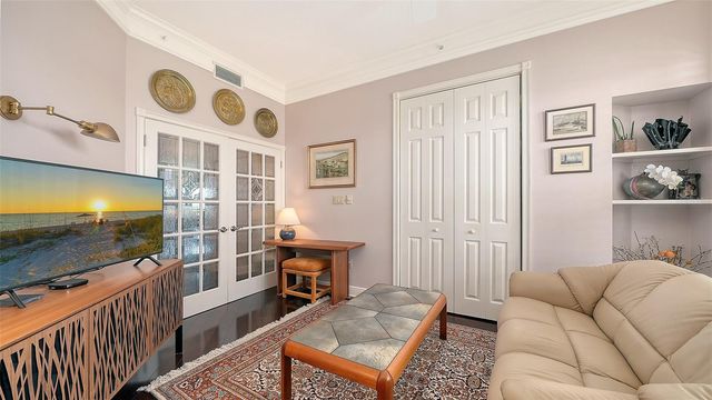 5420 EAGLES POINT CIRCLE 402, Sarasota, FL 34231
