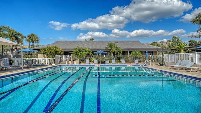 5420 EAGLES POINT CIRCLE 402, Sarasota, FL 34231