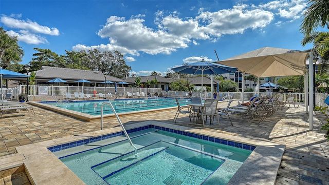 5420 EAGLES POINT CIRCLE 402, Sarasota, FL 34231