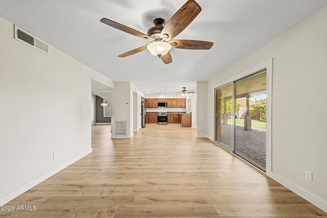 843 W NIDO Avenue, Mesa, AZ 85210