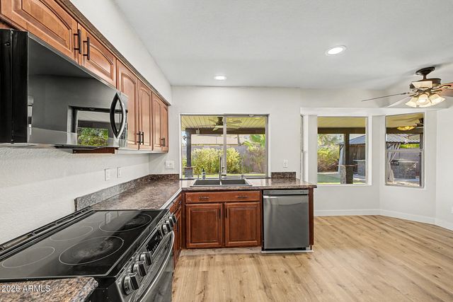 843 W NIDO Avenue, Mesa, AZ 85210