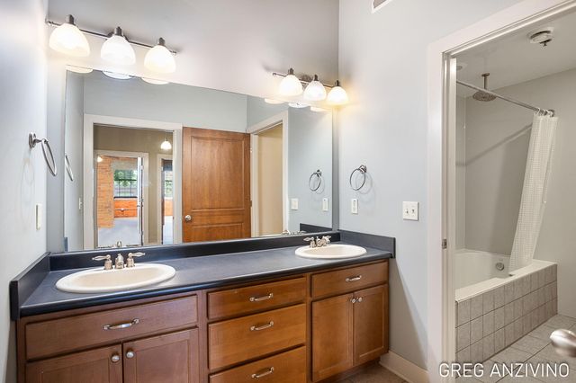 533 Columbia Avenue 113, Holland, MI 49423