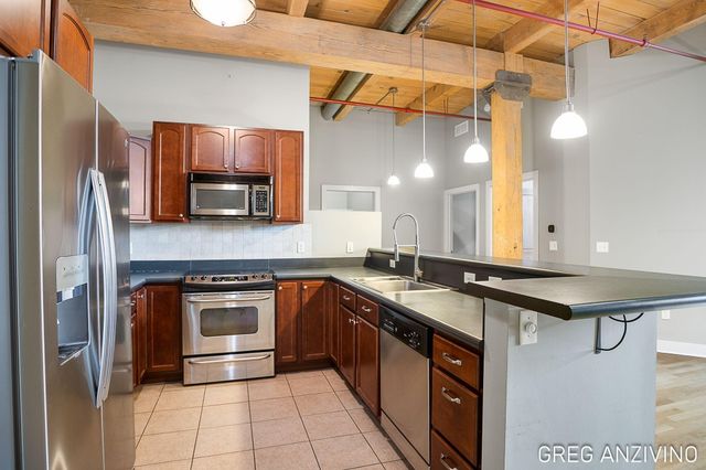 533 Columbia Avenue 113, Holland, MI 49423