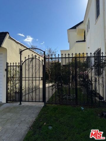 1200 S Alfred Street, Los Angeles, CA 90035