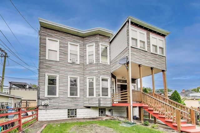 2144 W Montrose Avenue CH2, Chicago, IL 60618