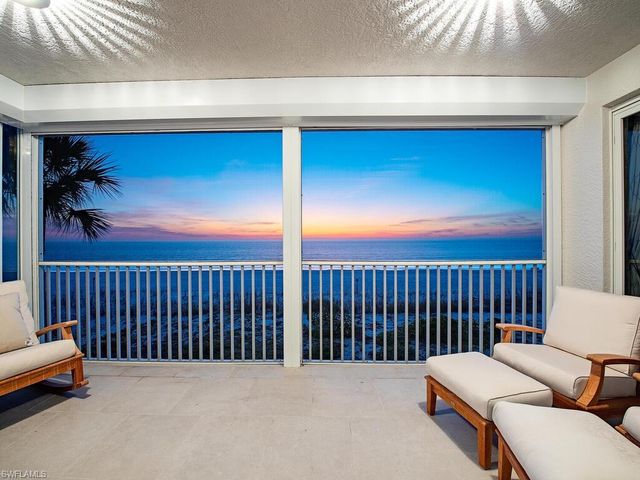 9811 Gulf Shore DR 101, Naples, FL 34108