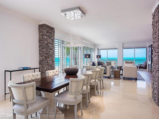 9811 Gulf Shore DR 101, Naples, FL 34108