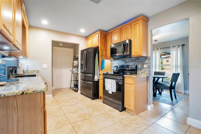 1691 SANTEE AVENUE, Deltona, FL 32738