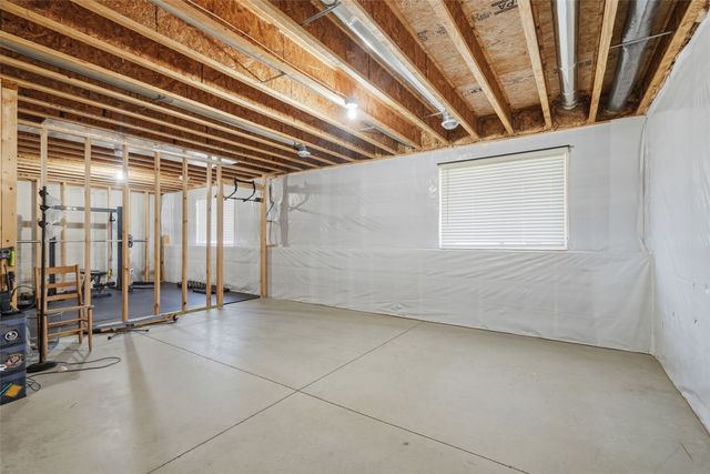 1421 Applewood Drive, Fairfax, IA 52228