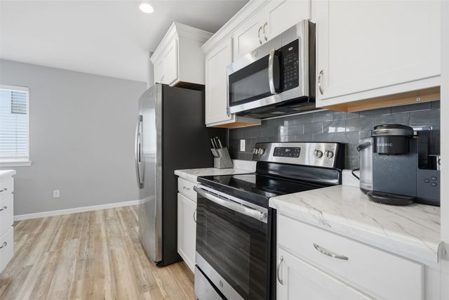 1421 Applewood Drive, Fairfax, IA 52228