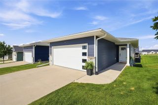 1421 Applewood Drive, Fairfax, IA 52228