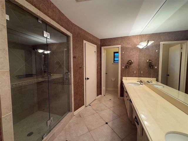 7718 Lacy Hill Drive, Houston, TX 77036